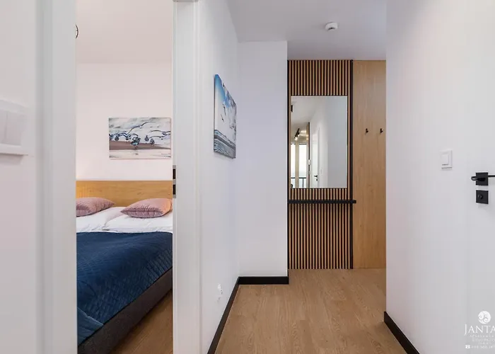 Lighthouse - Jantar *